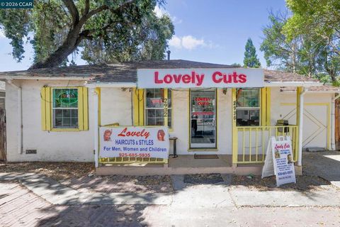 Photo of 2932 Clayton Rd, Concord, CA 94519 (MLS # 41142779)