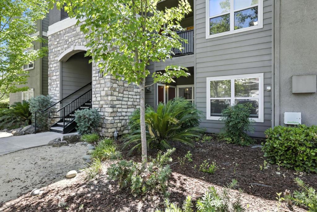 8434 Walerga Road 1011