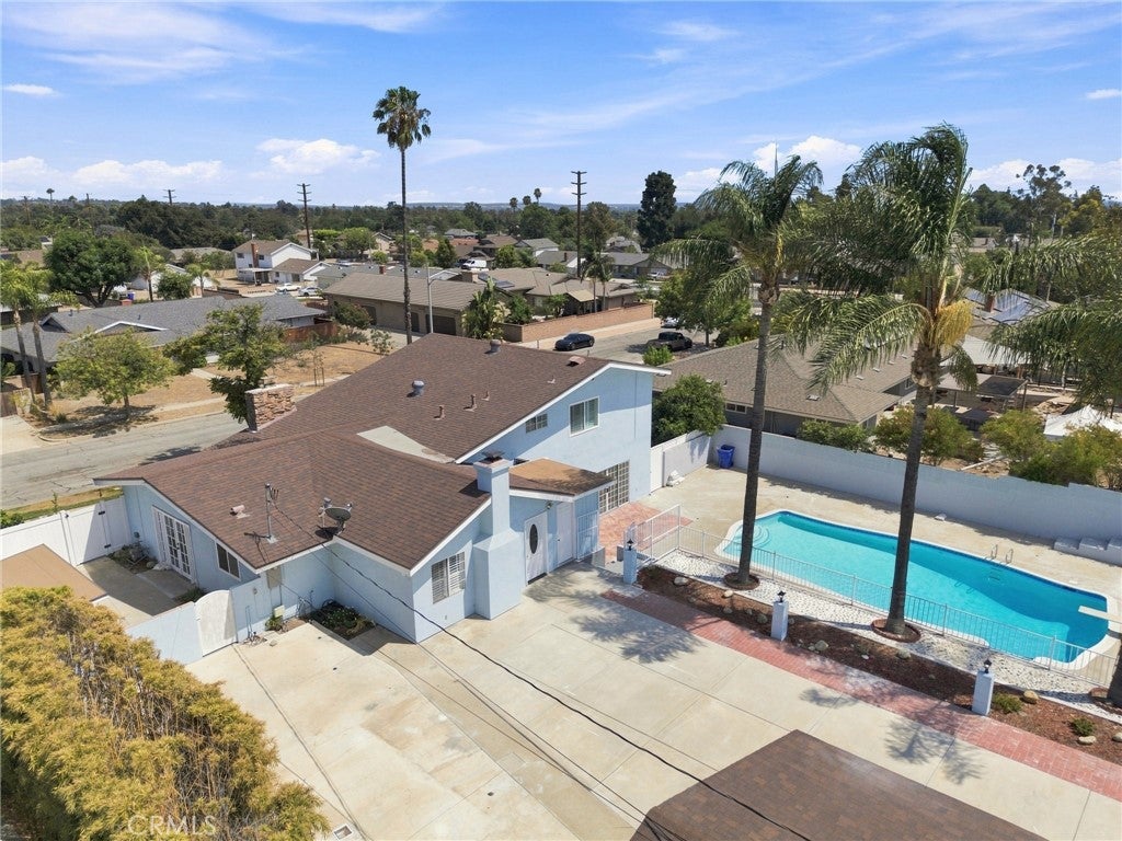1623 N Vallejo