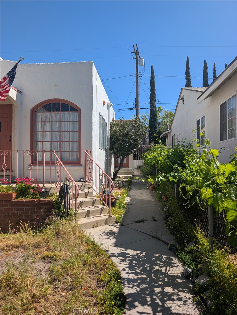 10370 Tujunga Canyon