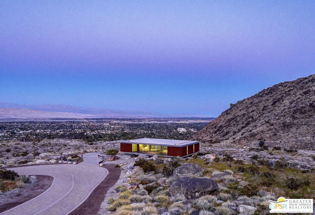 Desert Palisades - Land