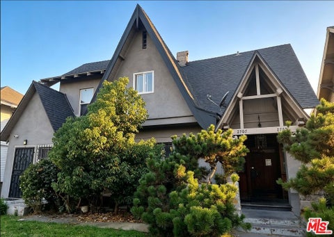 Photo of 2705 S Normandie Avenue, Los Angeles, CA 90007 (MLS # 26105410)
