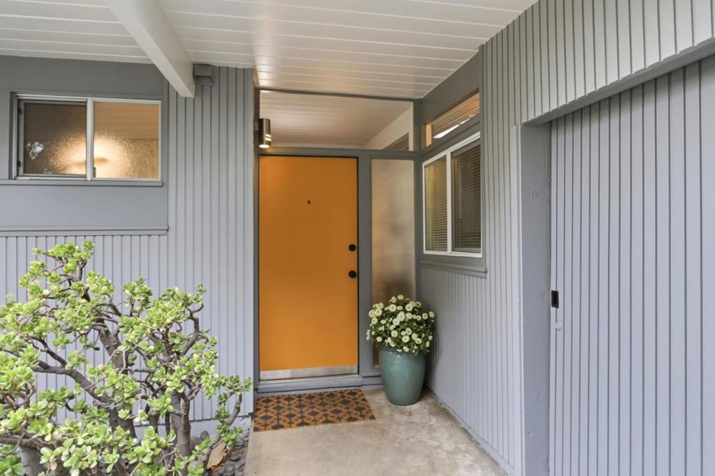 510 E Charleston Road