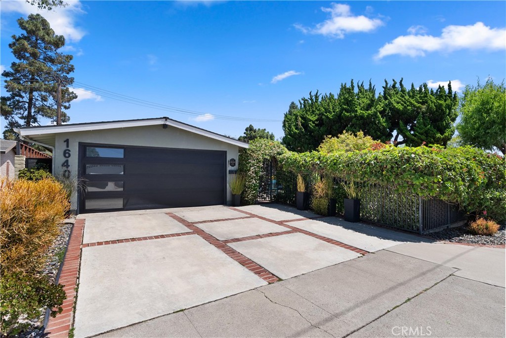 1640 Corsica Place