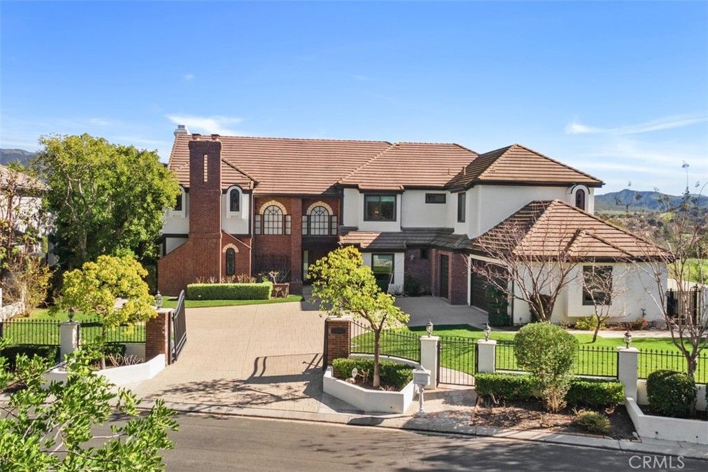 Photo of 23762 Via Monte, Coto de Caza, CA 92679 (MLS # OC26098464)
