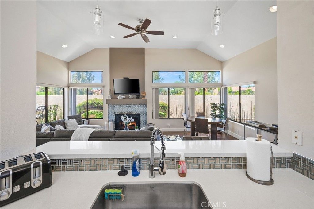 listing image 130722633112458464982