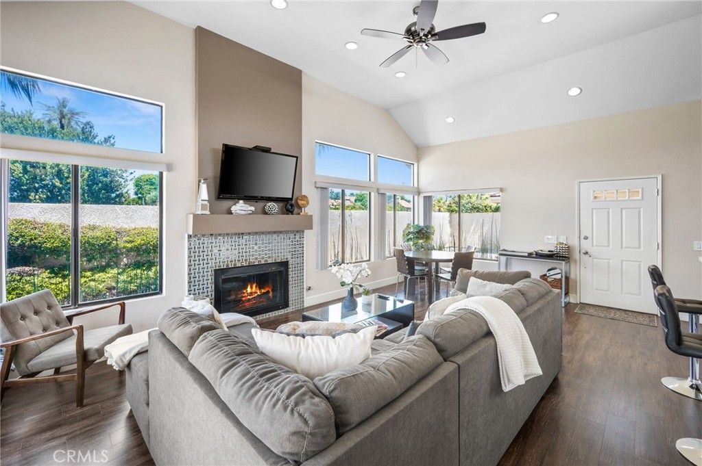 listing image 130727126468442341390