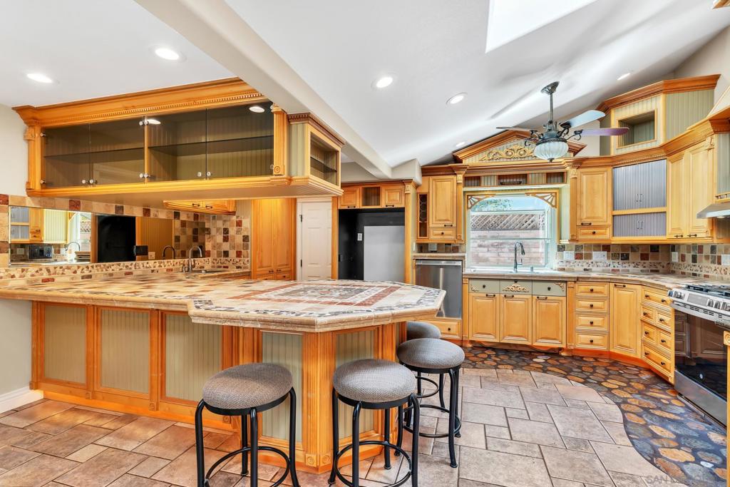 8842 Sovereign Rd