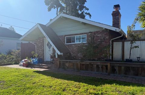 Photo of 235 Walk Circle, Santa Cruz, CA 95060 (MLS # ML82029993)