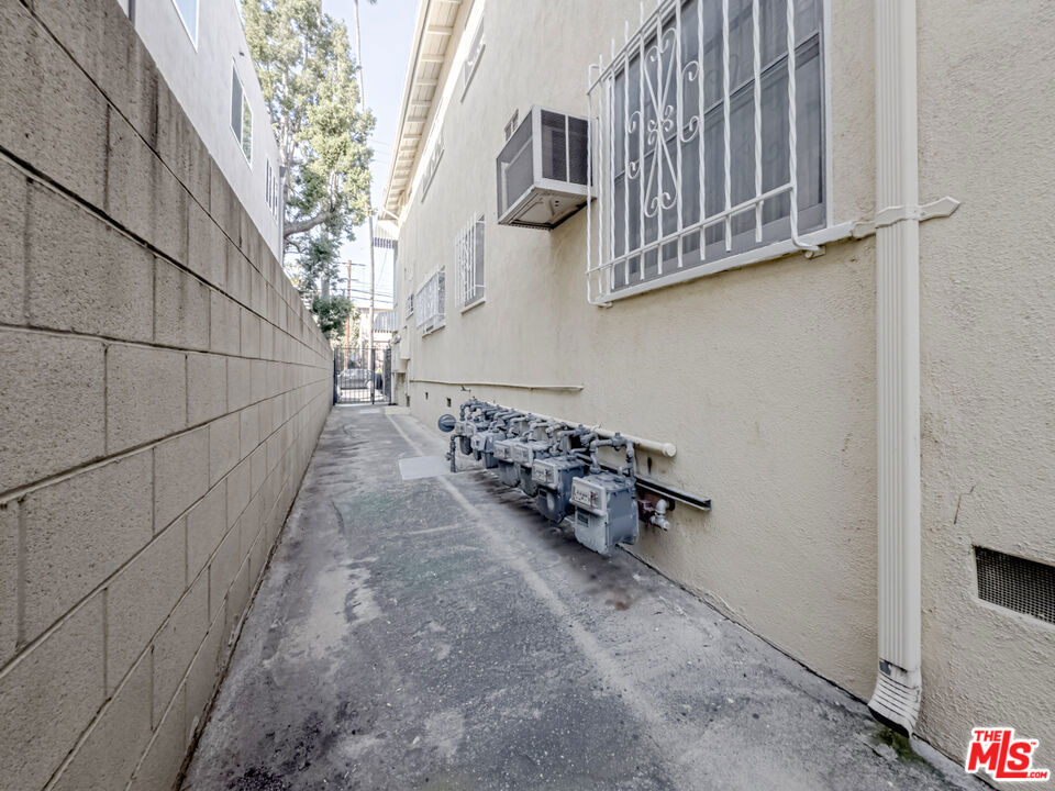 4568 Finley Avenue