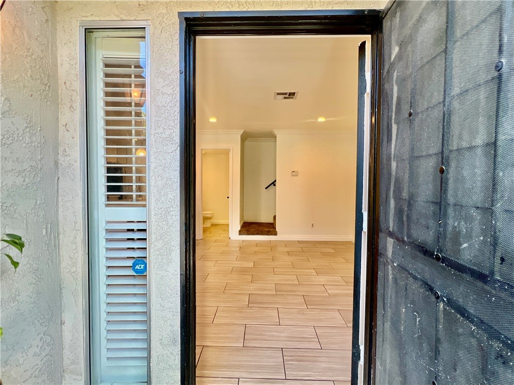 542 W Dunton 29