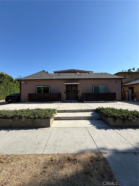 Photo of 1344 E Broadway, Glendale, CA 91205 (MLS # GD26186740)