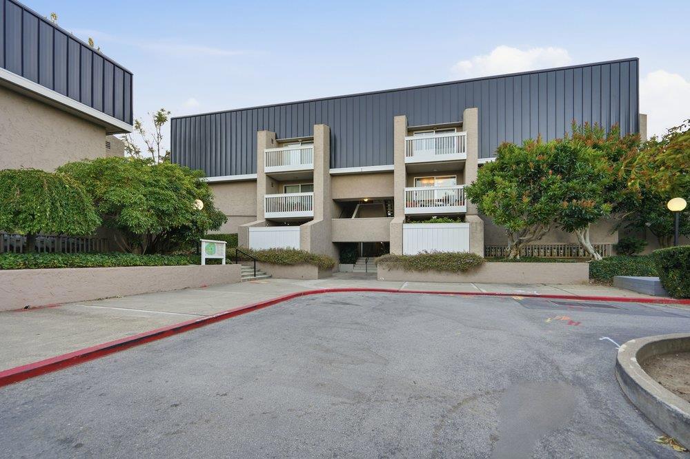 675 Sharon Park Drive 208