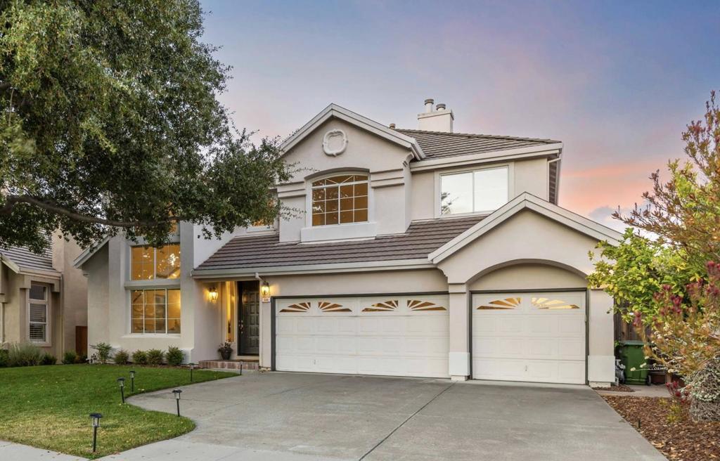 Welcome to an exquisite home w/ stunning views & a 3-car garage located on a private cul-de-sac. As you enter, you'll be greeted by a spacious living room featuring a grand staircase and breathtaking 18-foot ceilings. Abundant windows and natural light complement the new flooring. The formal dining area leads to the updated kitchen w/ sleek quartz countertops, a walk-in pantry & a charming breakfast nook. The family room opens to a lush backyard, offering fresh air & outdoor fun. A downstairs bedroom w/ a full bath accommodates your guests or home office needs. A spacious laundry room is equipped w/ W/D & a sink. A fantastic 3-car garage w/ custom cabinets & a work bench makes this home extra special. Upstairs, the expansive primary suite awaits with beautiful water views! You are in for a treat with birdwatching, views of the mountains, and the sky. The en-suite is complete w/ a walk-in closet, a water closet, 2 vanities & a relaxing soaking tub w/ views. The back bedroom also offers serene views. Front bedrooms look out to the adorable cul-de-sac community. The spacious 5th bedroom w/ vaulted ceilings was used as an upstairs family room, offering flexibility. A heat pump & A/C were installed in 2024. Excellent Campbell schools. Make this exceptional home yours today.