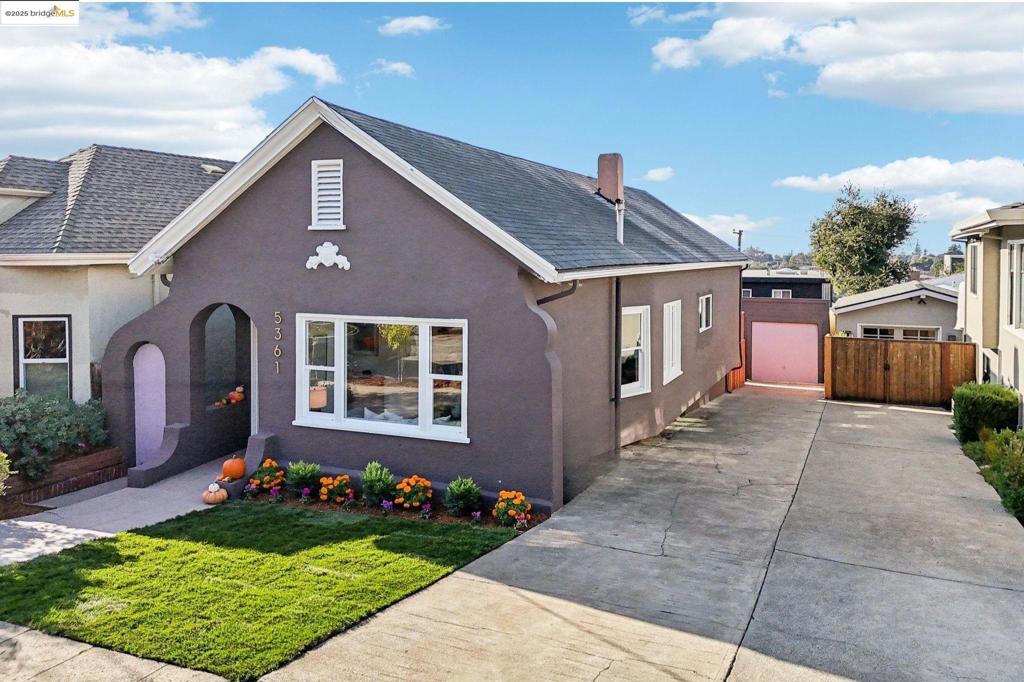 ROCKRIDGE - Residential