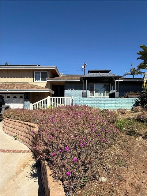 Photo of 1571 E Palm, Covina, CA 91724 (MLS # CV25242354)
