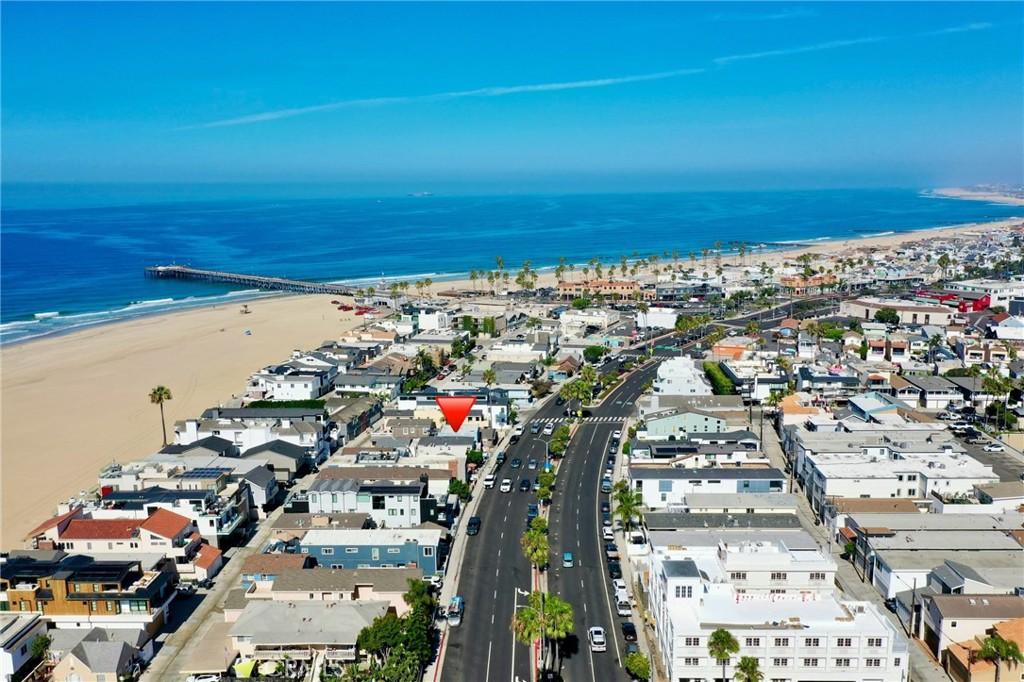 1825 W Balboa Boulevard