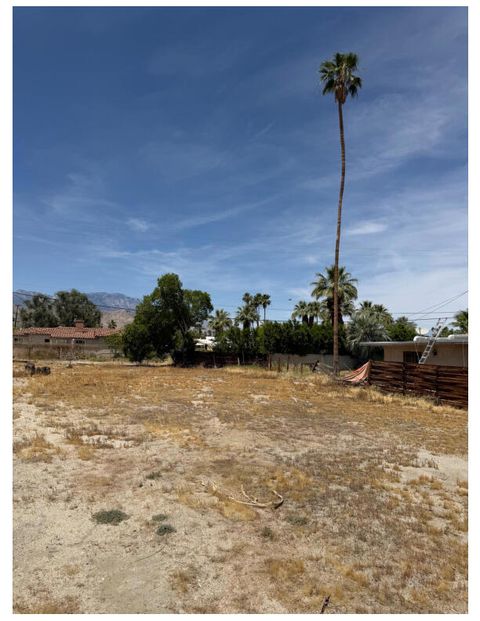 Photo of 44833 San Jacinto Avenue, Palm Desert, CA 92260 (MLS # 219146641DA)