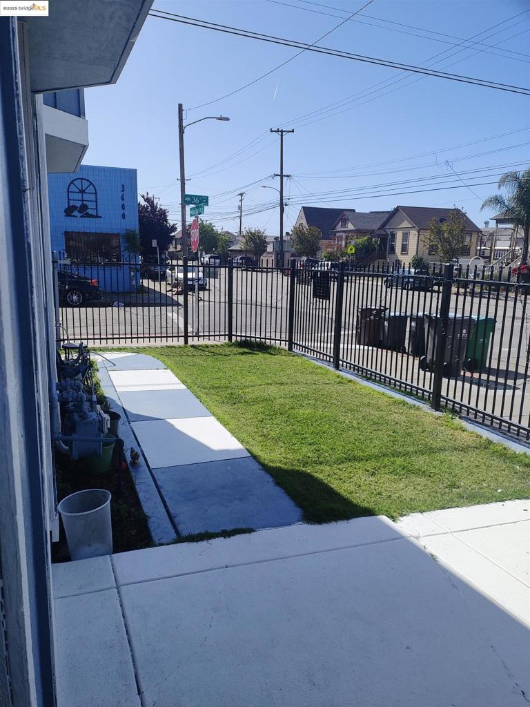 FRUITVALE - Residential Lease