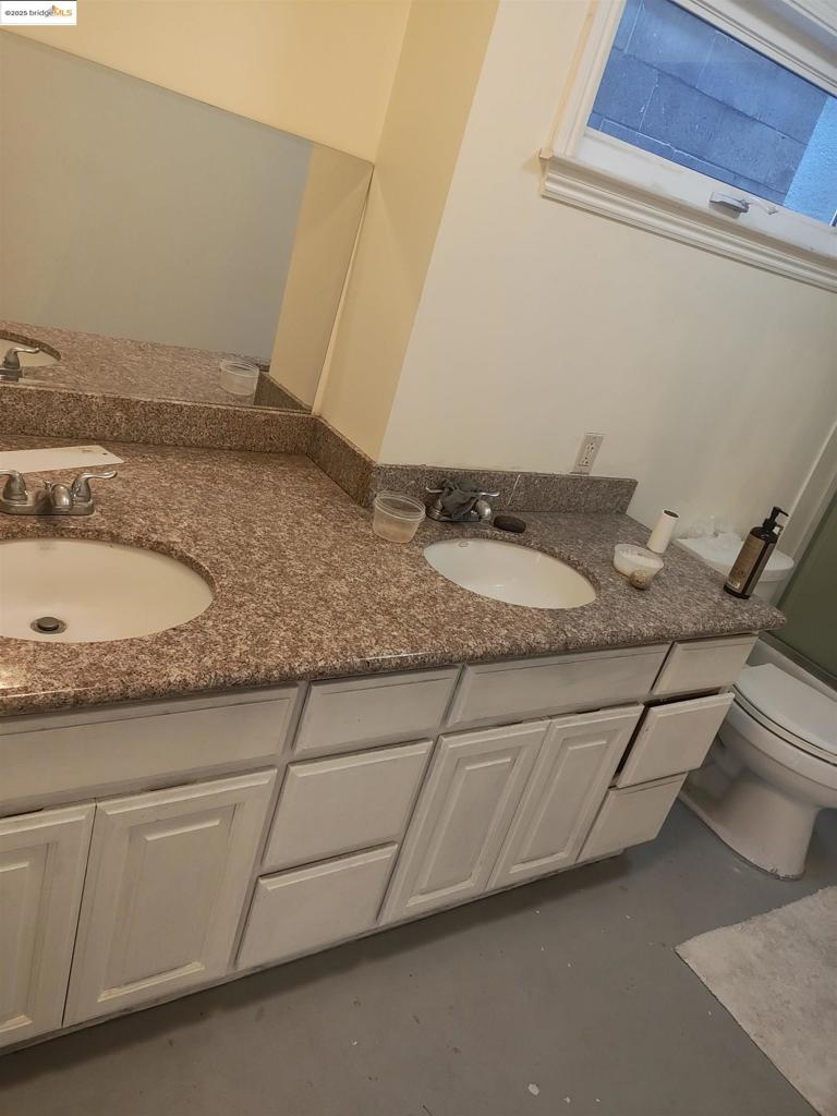 FRUITVALE - Residential Lease