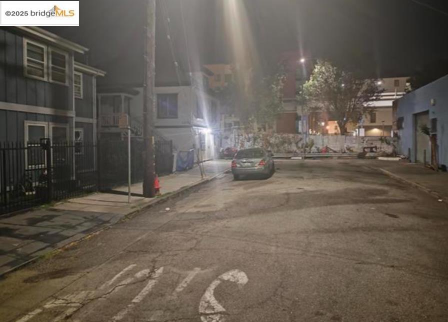 FRUITVALE - Residential Lease