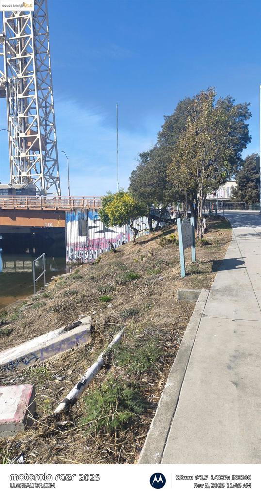 FRUITVALE - Residential Lease