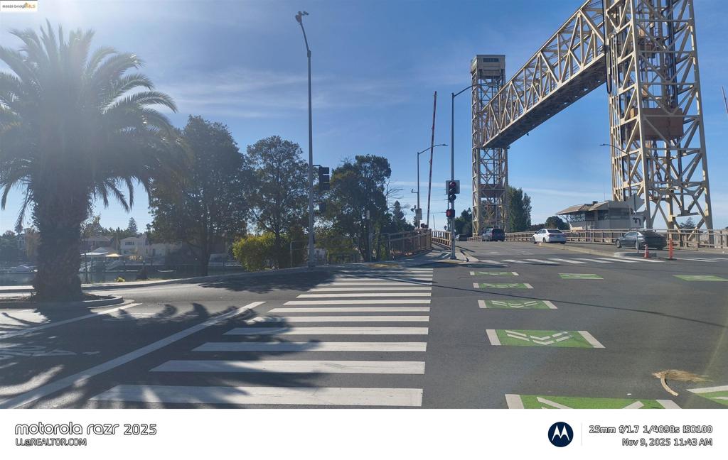 FRUITVALE - Residential Lease