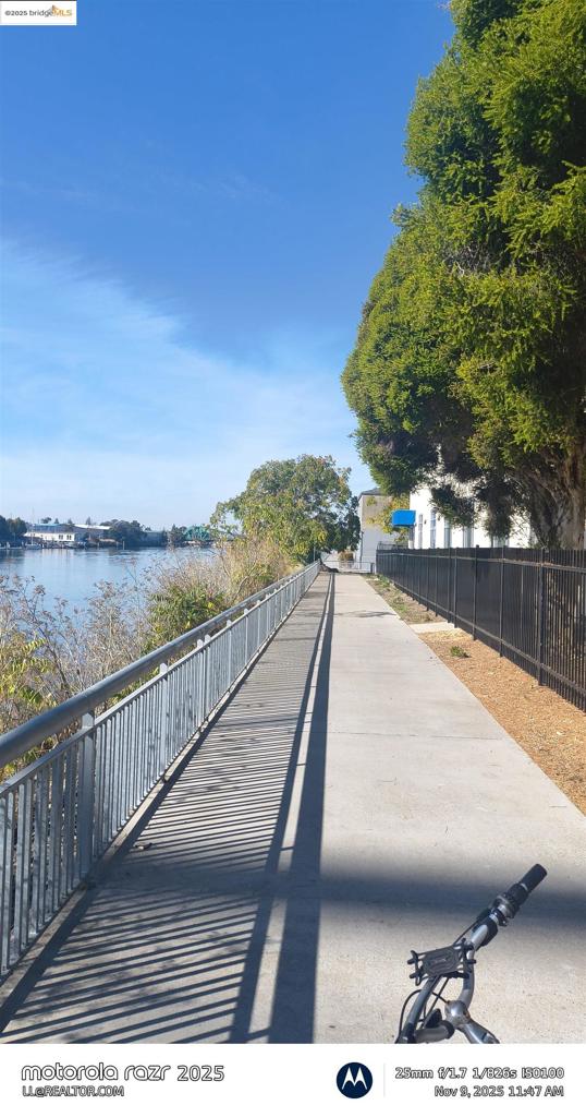 FRUITVALE - Residential Lease