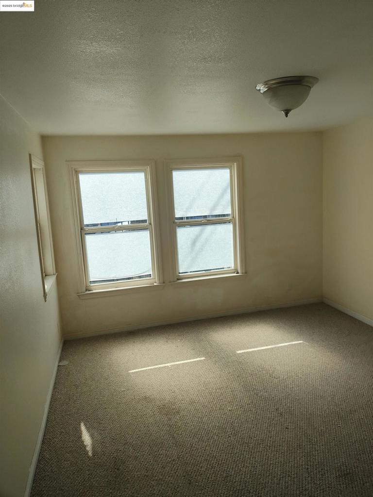 FRUITVALE - Residential Lease