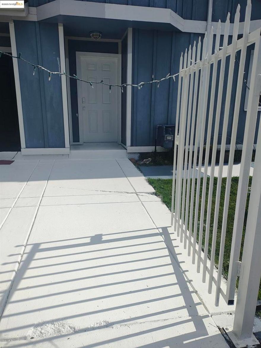 Open 11am-7pm| This spacious 1bed room 1 bath home Nestled in a rapidly developing area, this unique property offers a rare opportunity for future residents alike! While supply and demand dictate the market, few homes boast the space and proximity to BART that this gem provides. Witness the city's investment firsthand with the freshly paved Fruitvale Ave, complete with eye-catching bike lanes, rivaling even Brentwood's aesthetics. Imagine your business and life thriving just moments from Prologis' upcoming 430,000 sq ft warehouse ON 29 ACRES! Dual-zoned for commercial and residential use, this property is perfect for light industrial, manufacturing, service, start-up ventures, or a comfortable live/work arrangement or just watching the sunshine. Enjoy convenient access to the airport, diverse transportation options, a vibrant culinary scene, and even the beach! Your home is equipped with a gas stove, oven, refrigerator, dishwasher, hook-ups, Wi-Fi, a shower-over-tub, dual sinks, ample closet space, a large bedroom with closet and ample windows for natural lighting. Stay cozy with a wall furnace, though the Bay's cool breezes are always welcome. Don't miss this chance to secure a prime location in a burgeoning neighborhood! All is well when we fund buy lease and sell with LL