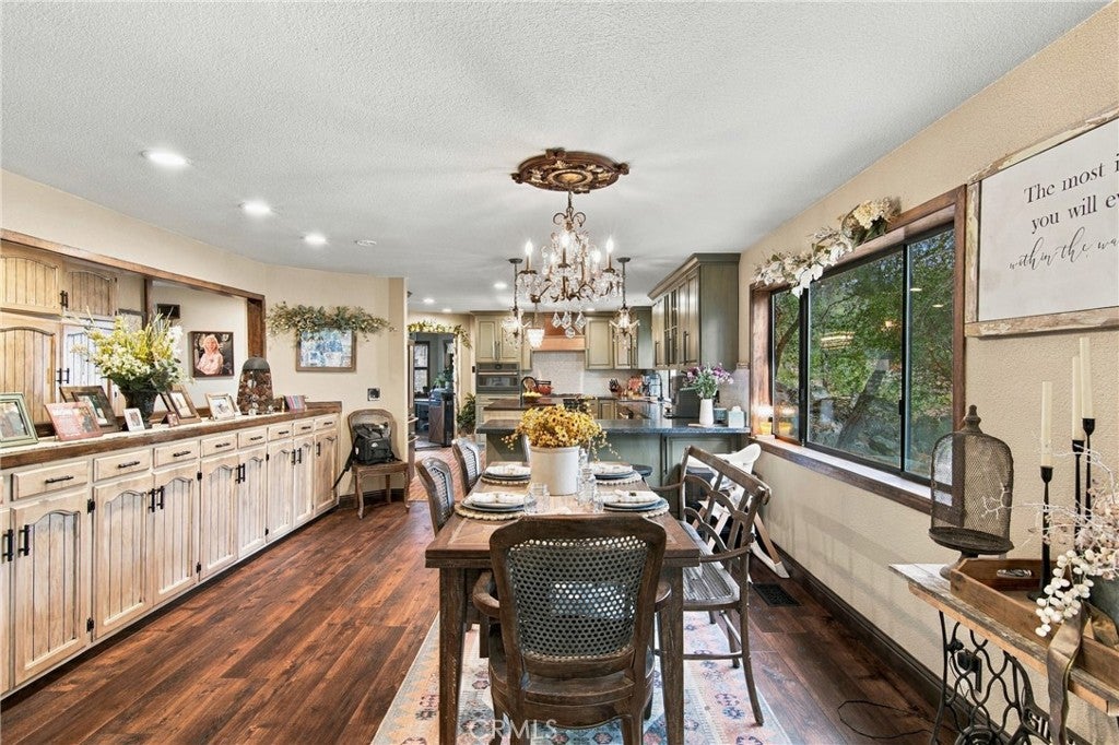 5552 Bear Creek Drive