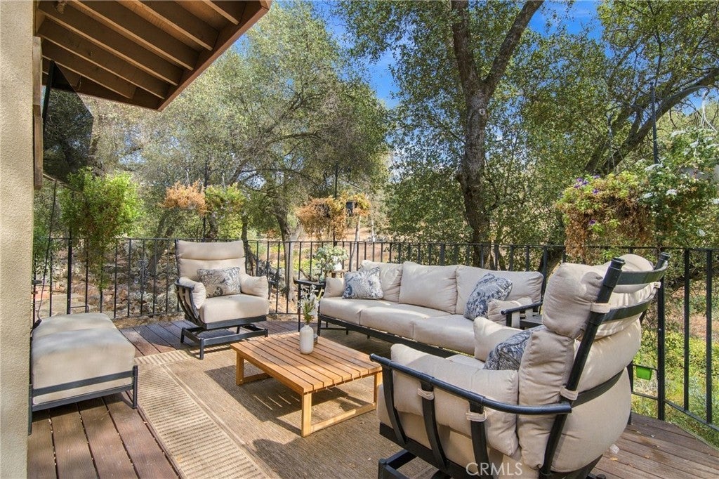 5552 Bear Creek Drive
