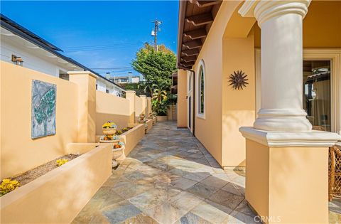 Tiny photo for 424 Camino De Encanto, Redondo Beach, CA 90277 (MLS # SB25060881)