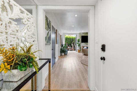 Property photo of 404 Bonair Street, La Jolla, CA 92037