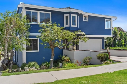 MLS: OC26151793