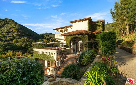 Photo of 503 Vera Canyon Drive, Malibu, CA 90265 (MLS # 26700253)