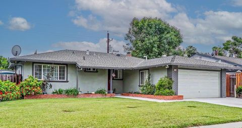 Photo of 614 Mohican Drive, San Jose, CA 95123 (MLS # ML82046808)