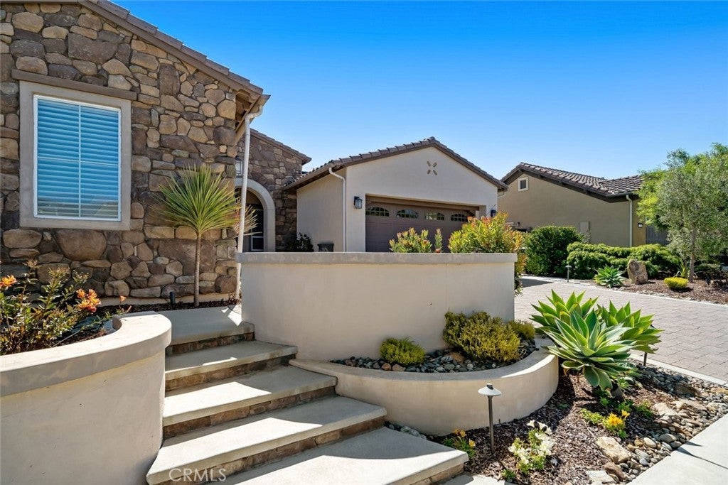 1709 Louise Lane