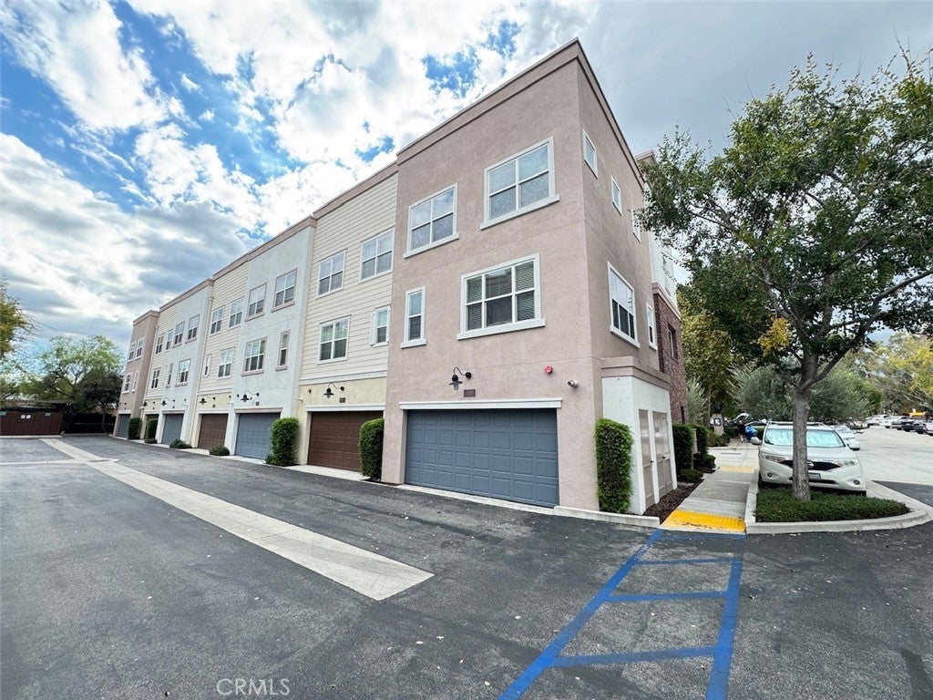 Photo of 150 E Commercial ST, San Dimas, CA 91773 (MLS # AR26230416)