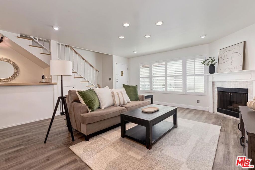 Photo of 14332 Dickens Street #10, Sherman Oaks, CA 91423 (MLS # 26641321)