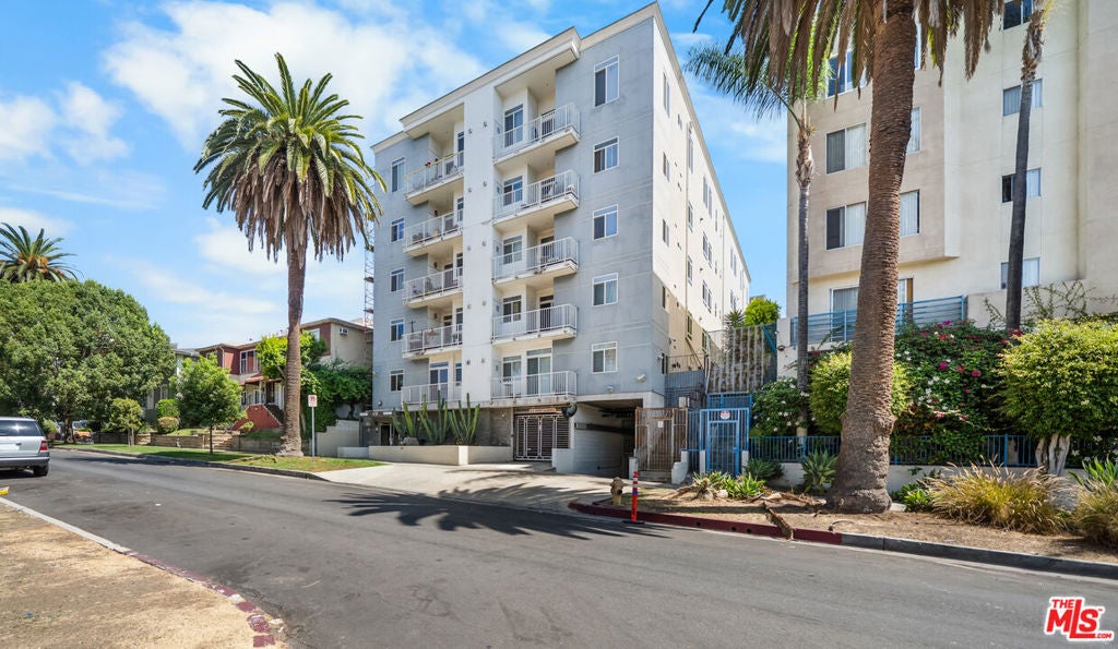 440 S Occidental Boulevard 104