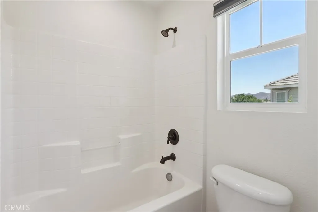 Hemet, California 92543, United States, 5 Bedrooms Bedrooms, ,3 BathroomsBathrooms,Residential,Active,187239