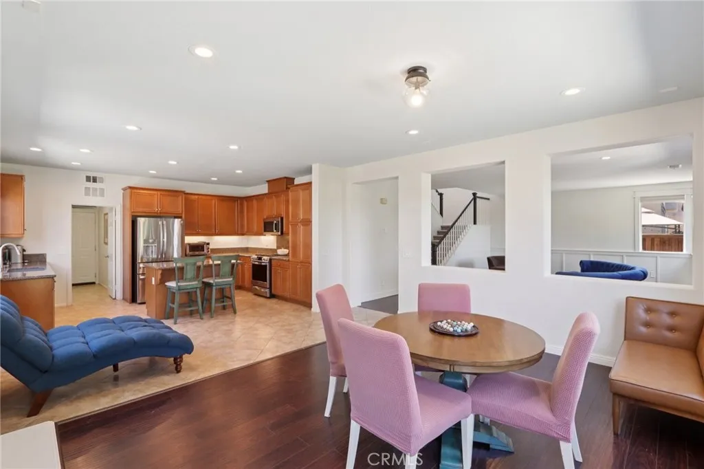 Hemet, California 92543, United States, 5 Bedrooms Bedrooms, ,3 BathroomsBathrooms,Residential,Active,187239