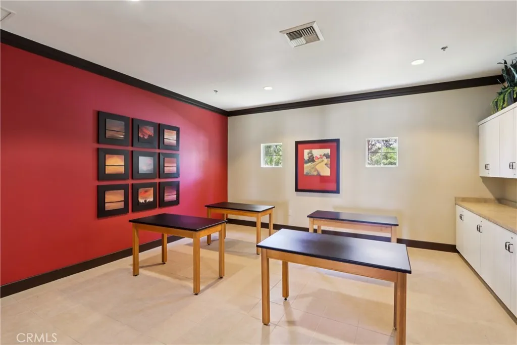 Hemet, California 92543, United States, 5 Bedrooms Bedrooms, ,3 BathroomsBathrooms,Residential,Active,187239