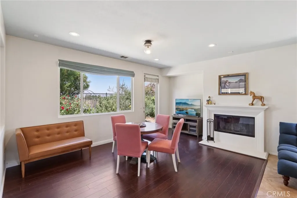 Hemet, California 92543, United States, 5 Bedrooms Bedrooms, ,3 BathroomsBathrooms,Residential,Active,187239