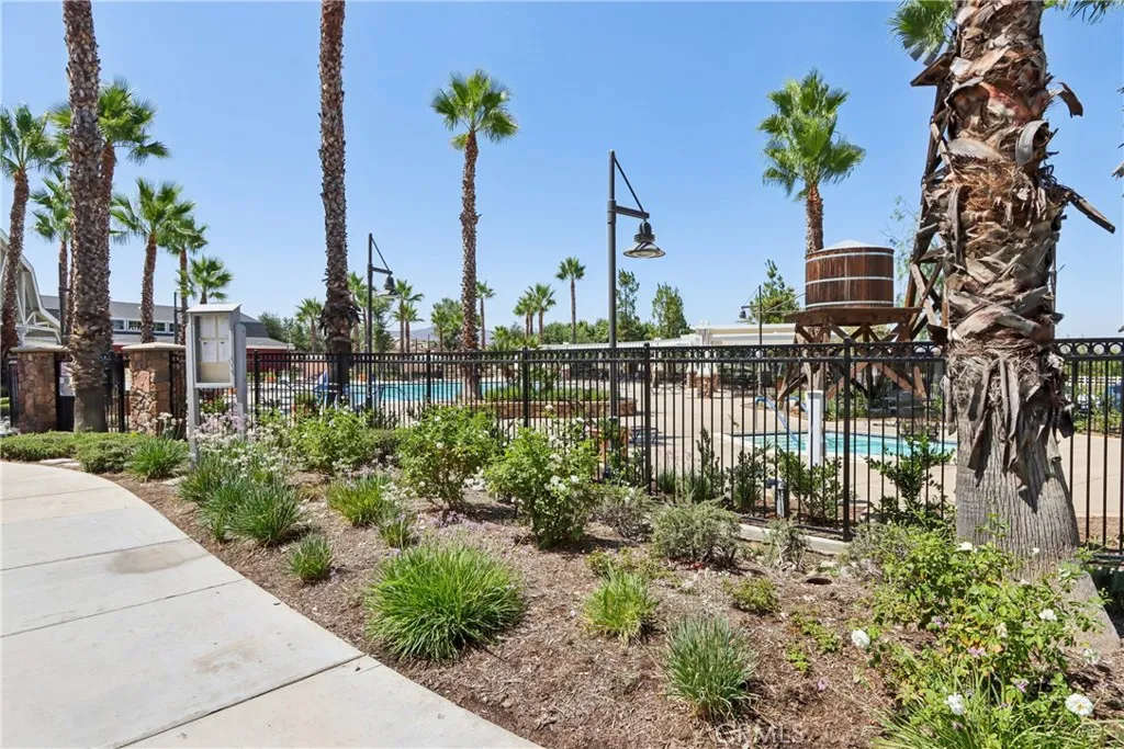 Hemet, California 92543, United States, 5 Bedrooms Bedrooms, ,3 BathroomsBathrooms,Residential,Active,187239