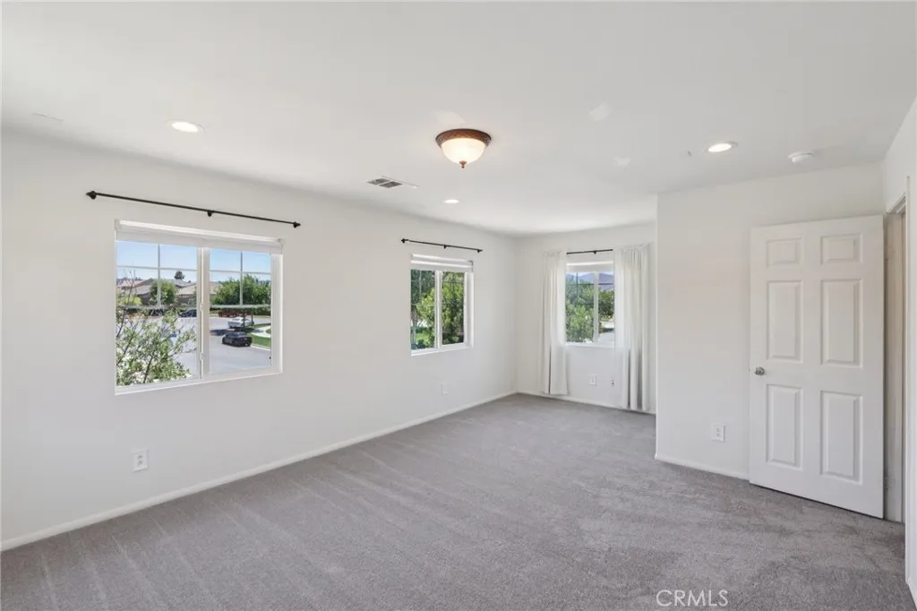 Hemet, California 92543, United States, 5 Bedrooms Bedrooms, ,3 BathroomsBathrooms,Residential,Active,187239