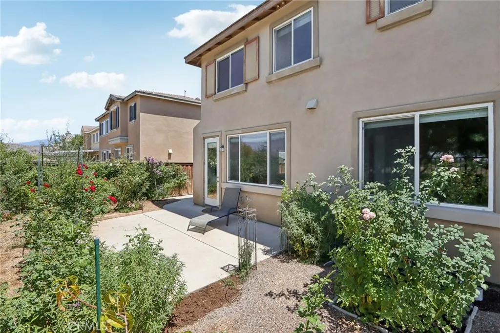 Hemet, California 92543, United States, 5 Bedrooms Bedrooms, ,3 BathroomsBathrooms,Residential,Active,187239