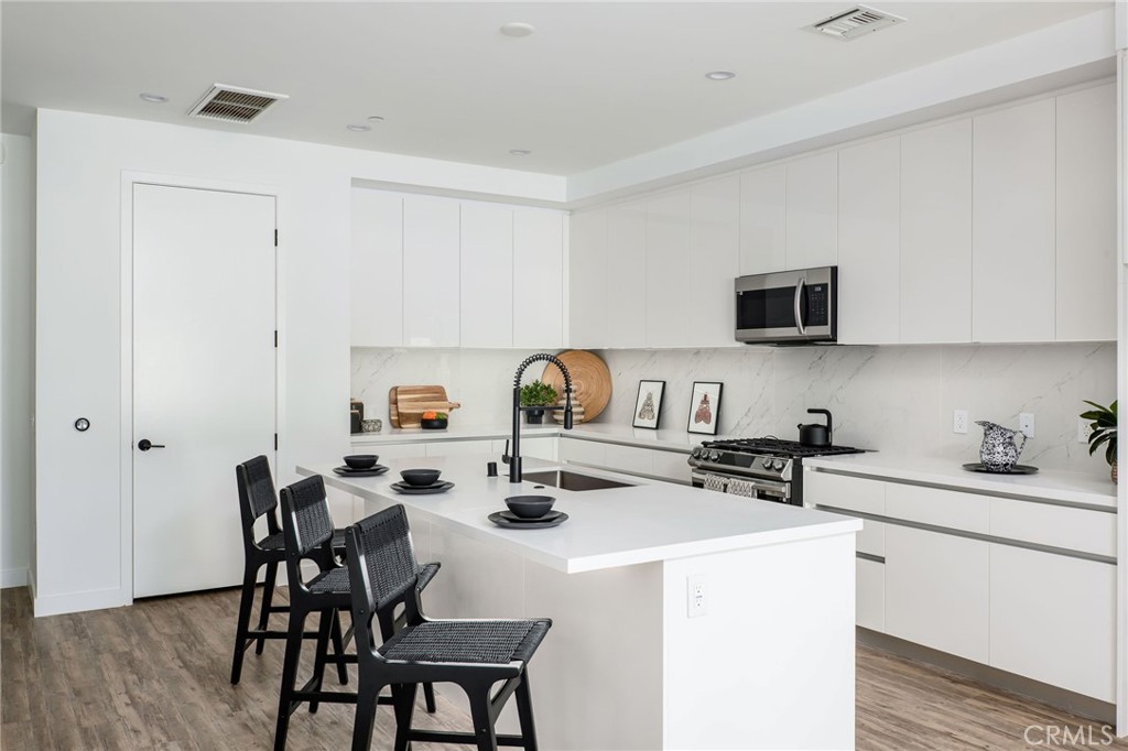 118 Astronaut Ellison S Onizuka Street 801