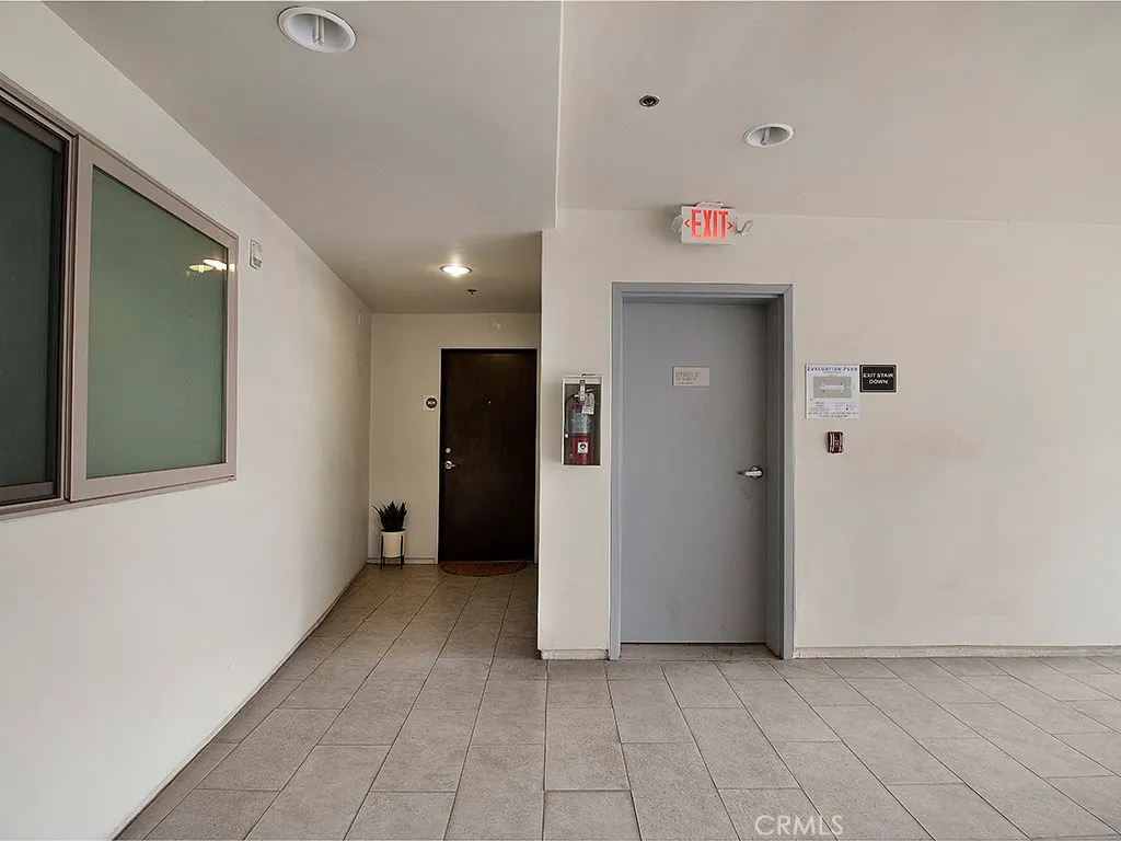 North Hollywood, California 91601, United States, 2 Bedrooms Bedrooms, ,3 BathroomsBathrooms,Residential,Active,146044